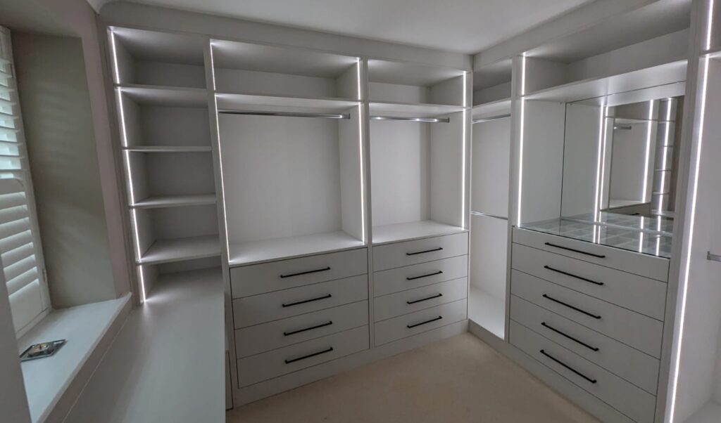 Made-to-measure fitted wardrobe designed and installed by Furnitureistic